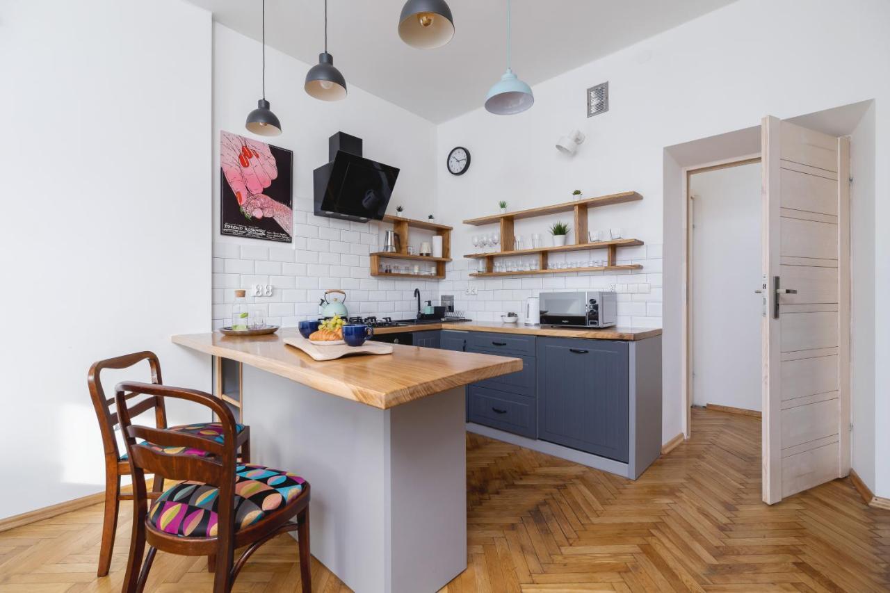 Old Town Apartments Basztowa By Renters Краків Екстер'єр фото